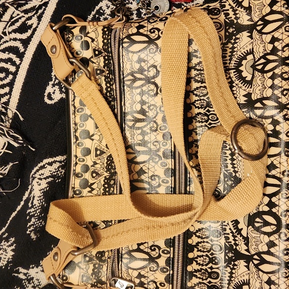 SAKROOTS CROSSBODY - Picture 11 of 14